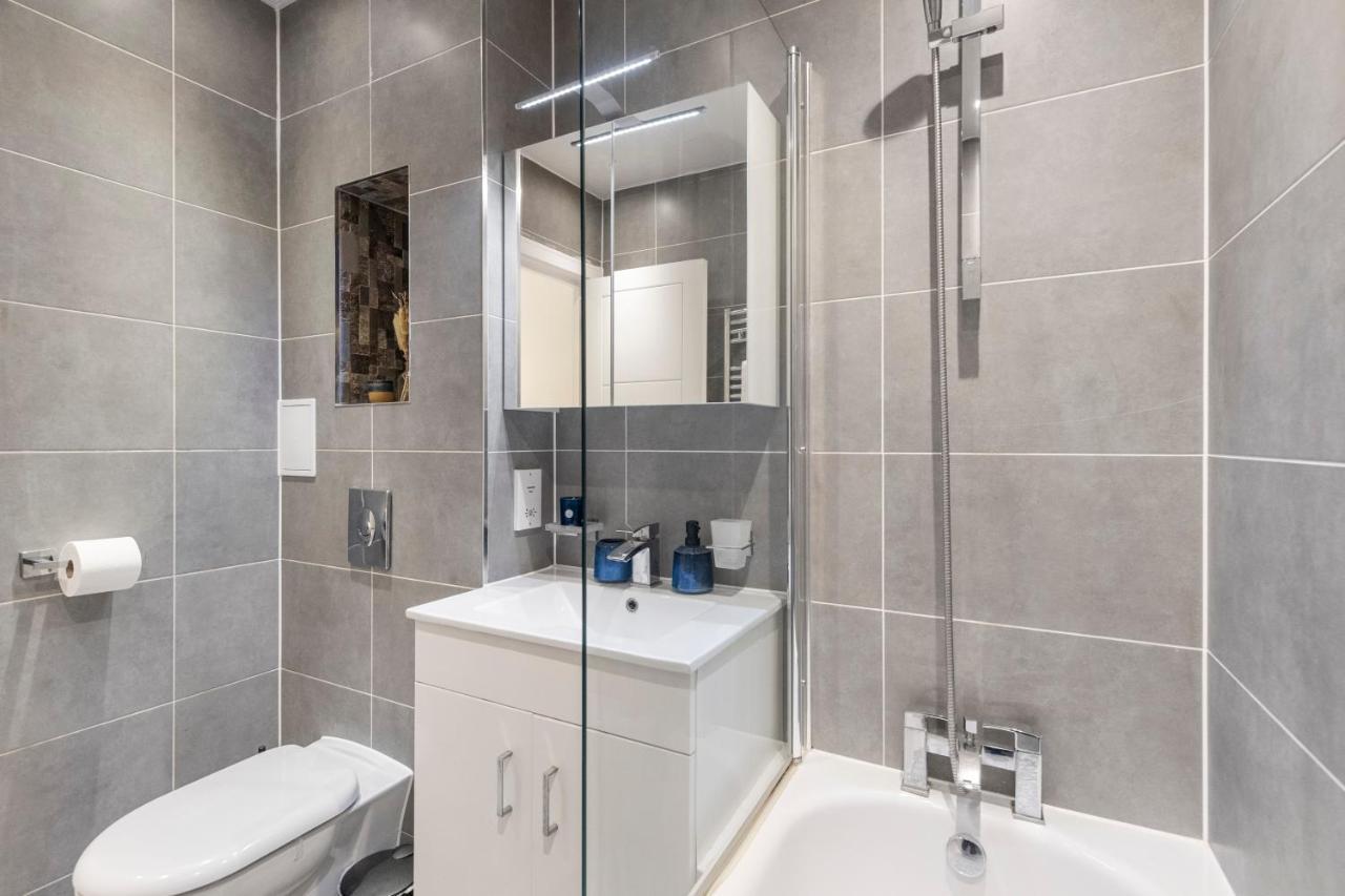 Modern Flat In Central Golders Green ロンドン エクステリア 写真